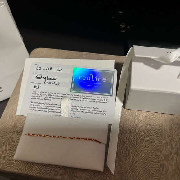 Red Line Enertlacte bracelet - Picture 2 of 3